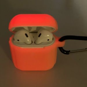 Glow in the dark AirPod case